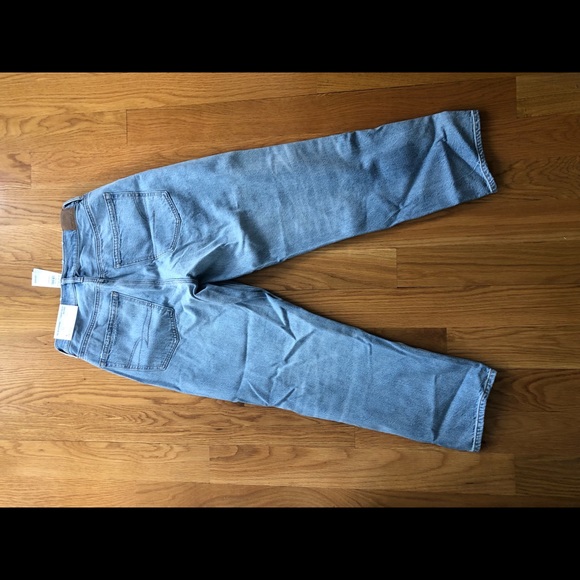 AE 90s high rise boyfriend jean size 4 short - Picture 2 of 4